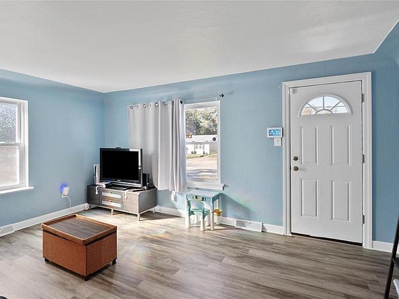 5th image of 3938 Jane Ave