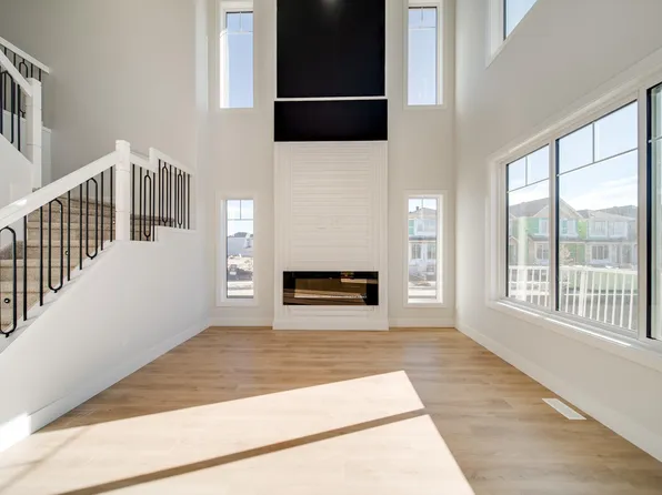 8511 183rd Ave NW, Edmonton, AB T5Z 0S8