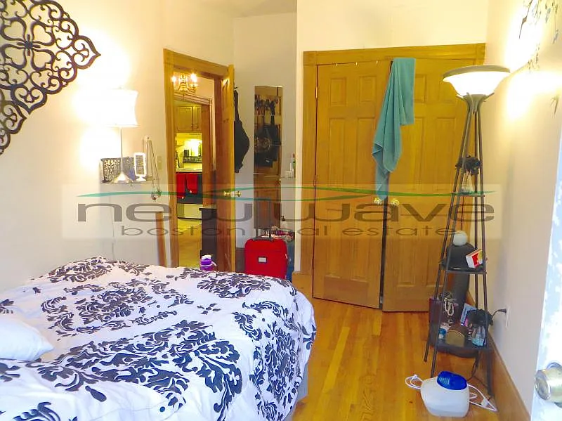 2 bed, 800 sqft, $4,000 — Photo 4