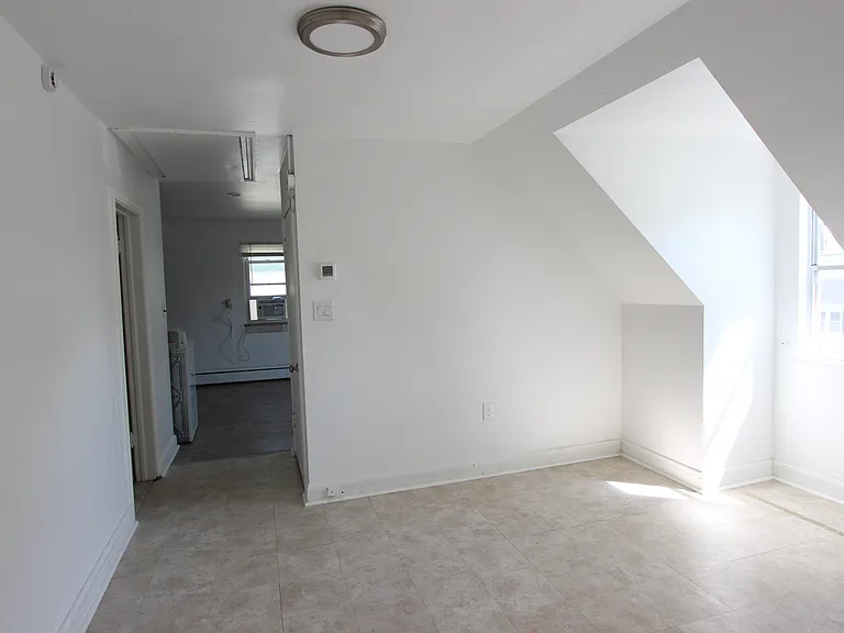 104 Lincoln Ave SW #C — Photo 6