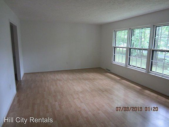 3rd image of 102 Clair Ct