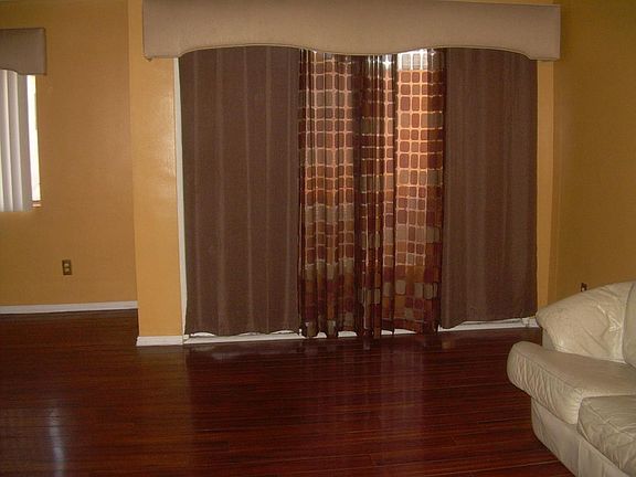 Another living room photo