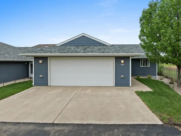 828 24th Ave SW, Minot, ND 58701