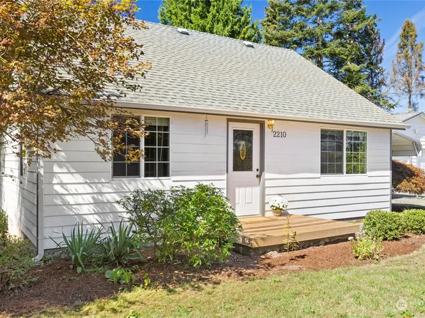 2210 E 112th Avenue, Edgewood, WA 98372