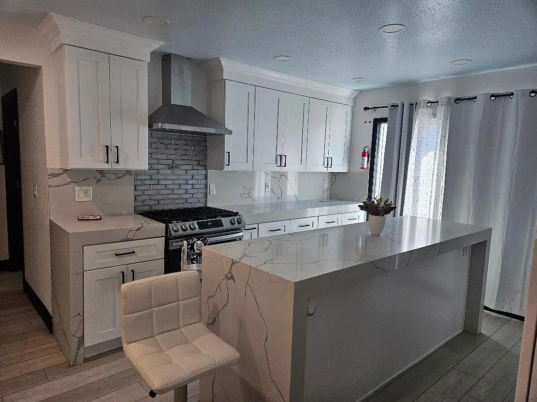 4 bed, 3.0 bath, 3300 sqft, $1,932 — Photo 3