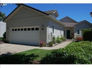 350 Magnolia Dr, Creswell, OR 97426