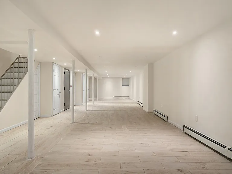 485 Bainbridge St #1 — Photo 15
