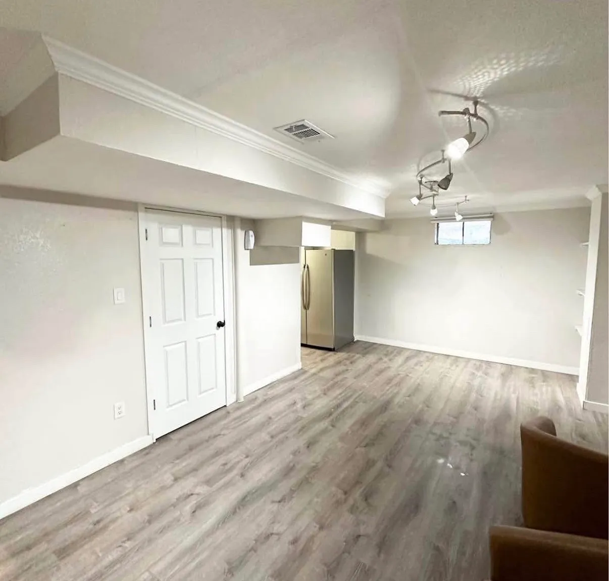 2 bed, 800 sqft, $1,700 — Photo 2