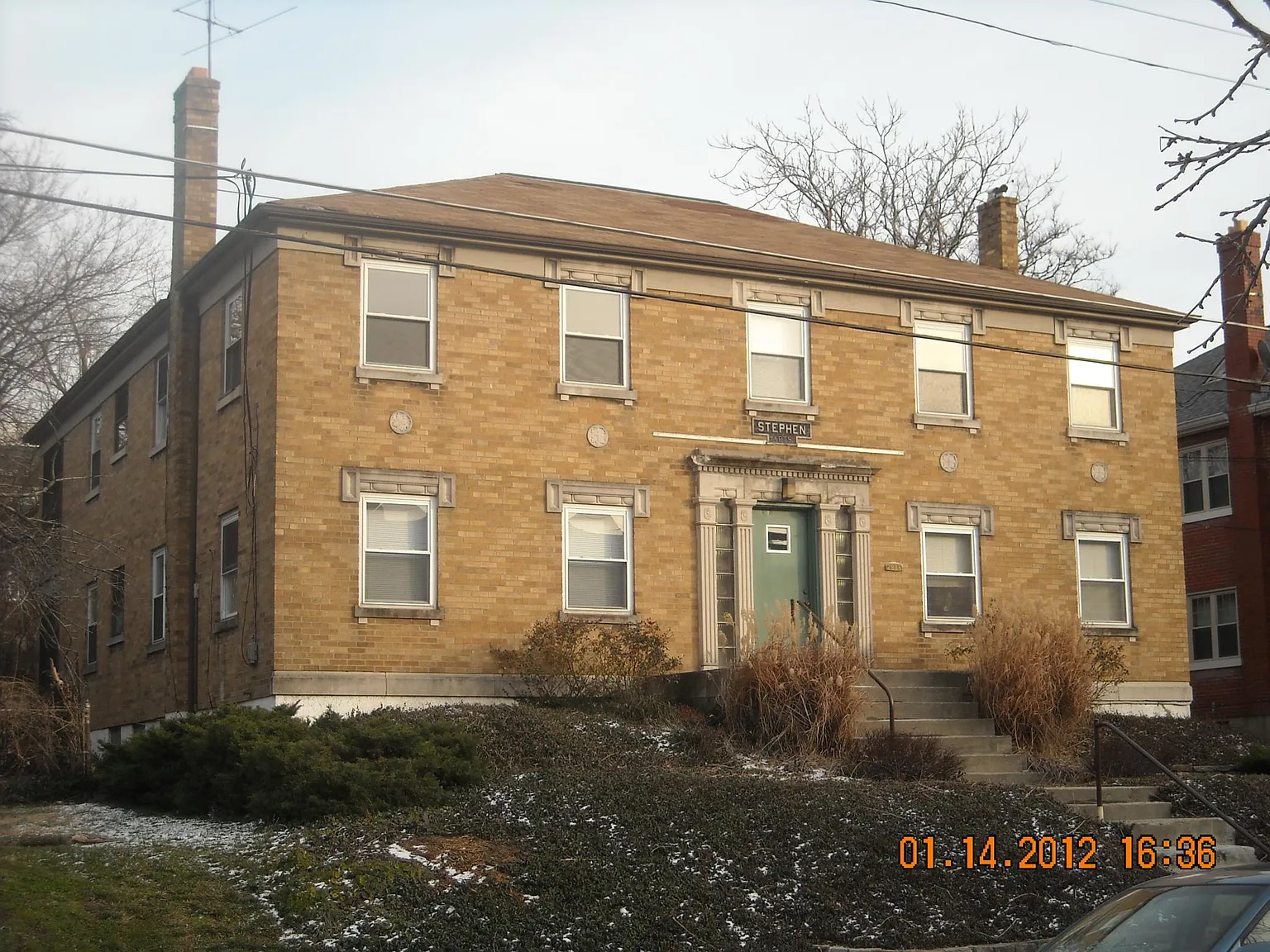 2816 Digby Ave — Photo 2