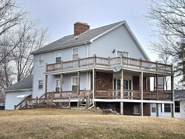 149 Lake Shore Dr, Coldwater, MI 49036