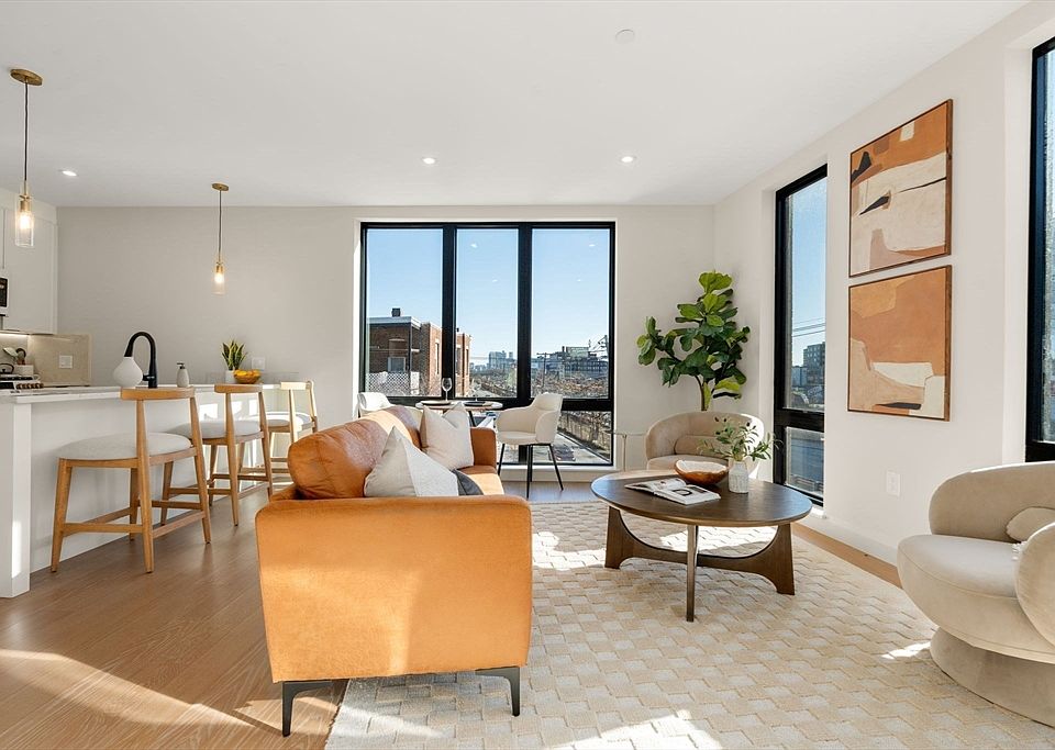 1st image of 100 Lincoln St #304