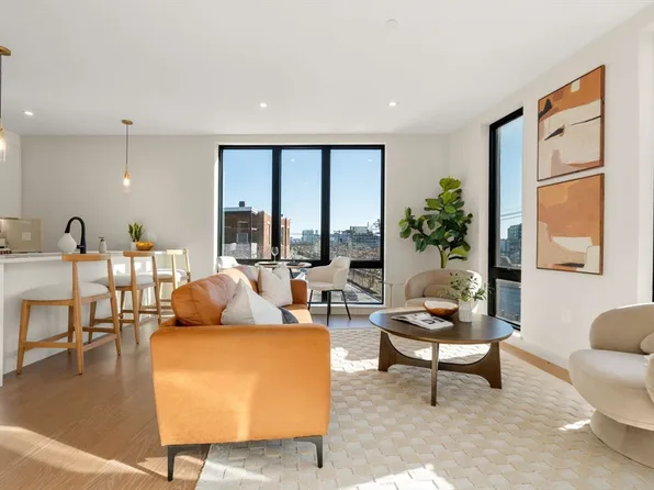 100 Lincoln St #304, Brighton, MA 02135