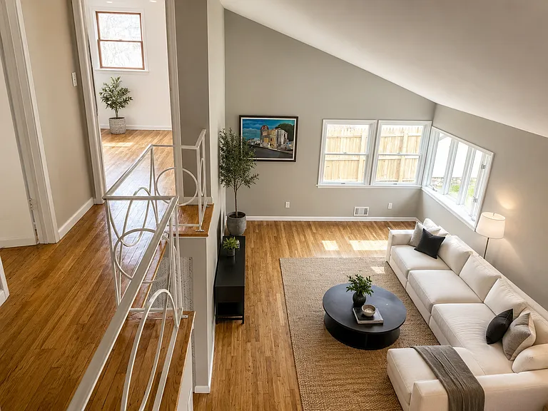 Leslie Ln — Photo 4