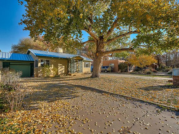 4th image of 833 Floretta Dr NW
