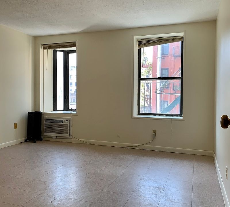 1st image of 75 Allen St APT 4C