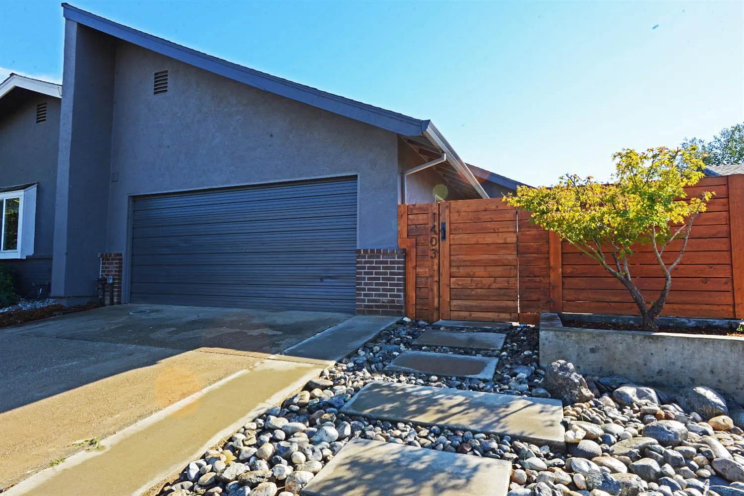 1403 Switchman Dr photo 1