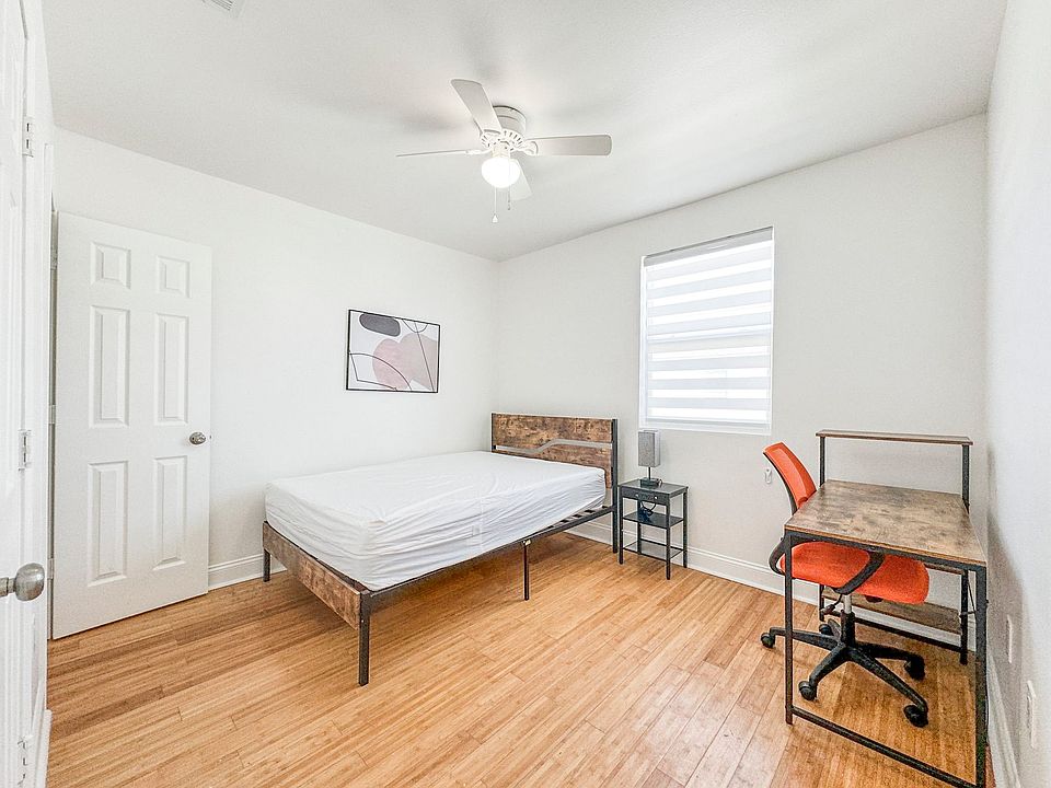Room 24 Bedroom