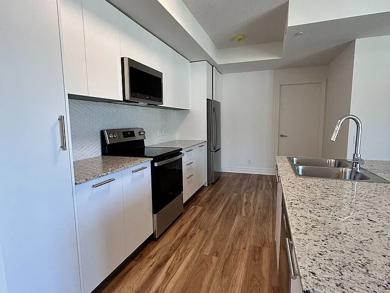 101 Cathedral High St #Penthouse 16 — Photo 7