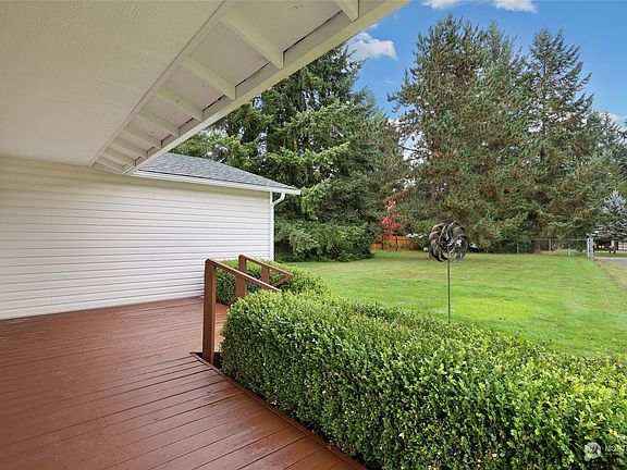 4th image of 8403 Bernice Court SE