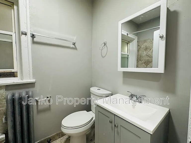 5350 W Division St #2R — Photo 6