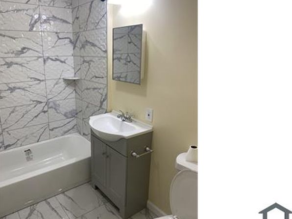 2721 S 76th St FLOOR 2