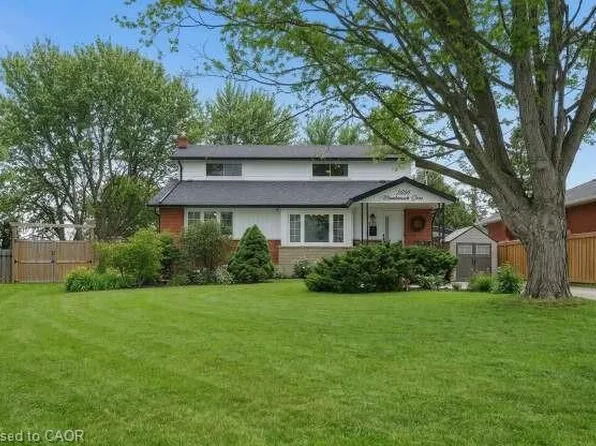 2036 Mountainside Dr, Burlington, ON L7P 1A7