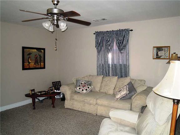 2nd image of 4725 Argonne St