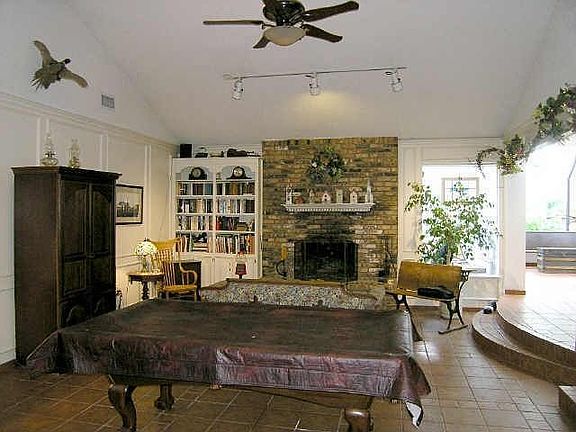 4th image of 2722 Westridge Dr