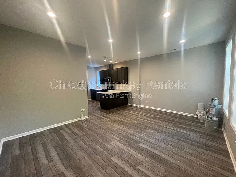 2624 W 24th St #1F — Photo 4