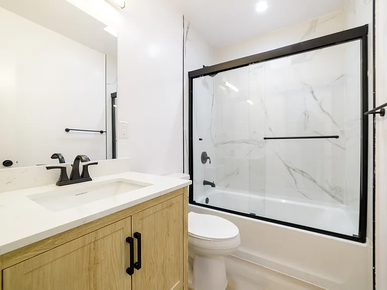 2233 S Ridgeley Dr #301 — Photo 13