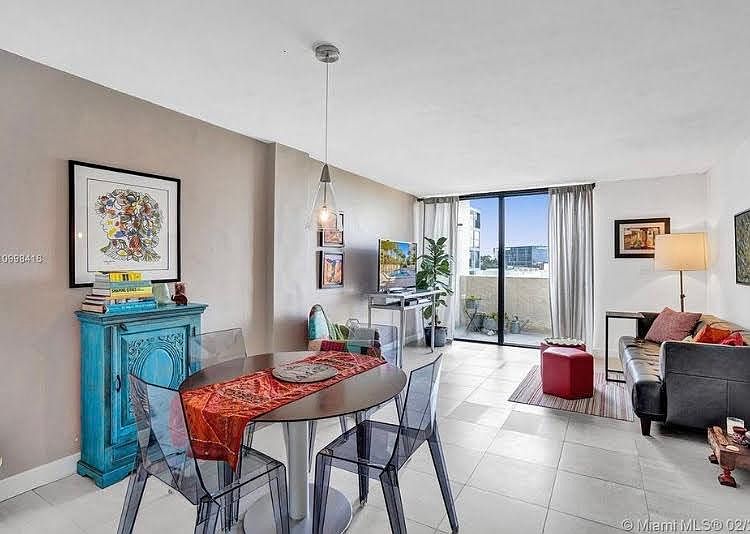 Living dining area