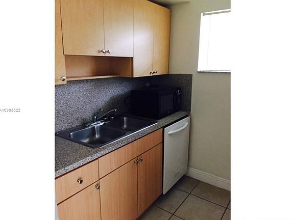 4th image of 399 NW 72nd Ave APT 207