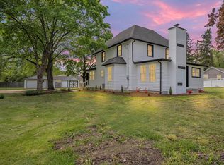 4N020 Lafox Rd, St Charles, IL 60175