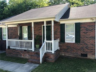 305 S Davis St, Dallas, NC, 28034