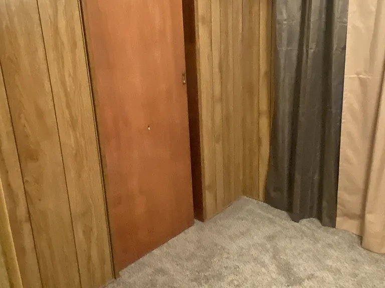 143 E District St — Photo 13