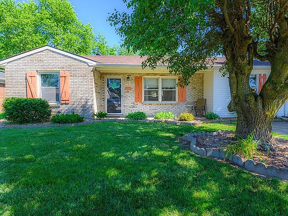 3rd image of 2112 Carpenter Dr