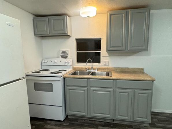 2111 W Austin St Trailer 25