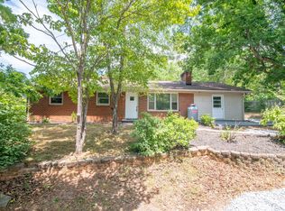 121 Oak Grove Dr, Rustburg, VA 24588