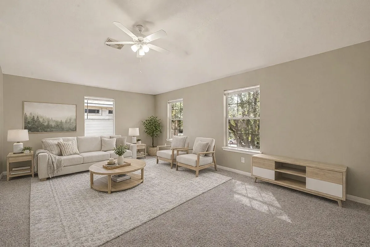 Building Photo - 17250 Cricketbriar Ct