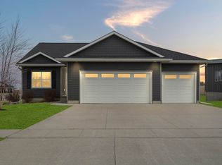 2009 Richard Rd, Cedar Falls, IA 50613