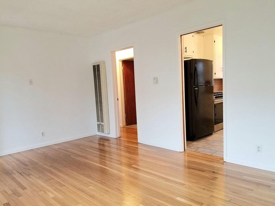 Eat-in kitchen off living room