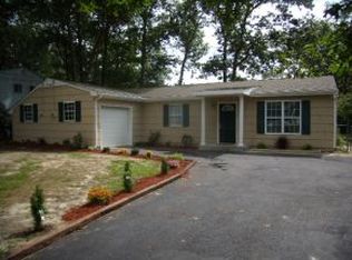 16 Downing St, Toms River, NJ 08755