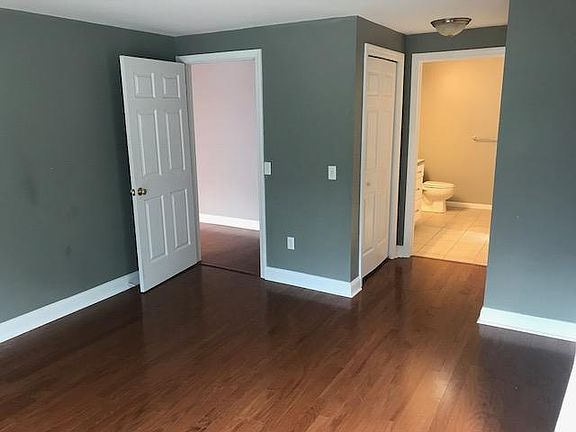 4th image of 6 Crestview Cir Unit 131