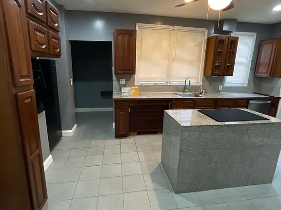 2nd image of 49 Prospect St Floor 1