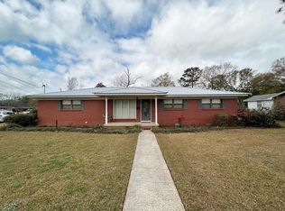 314 Azalea Ave, Hartford, AL 36344