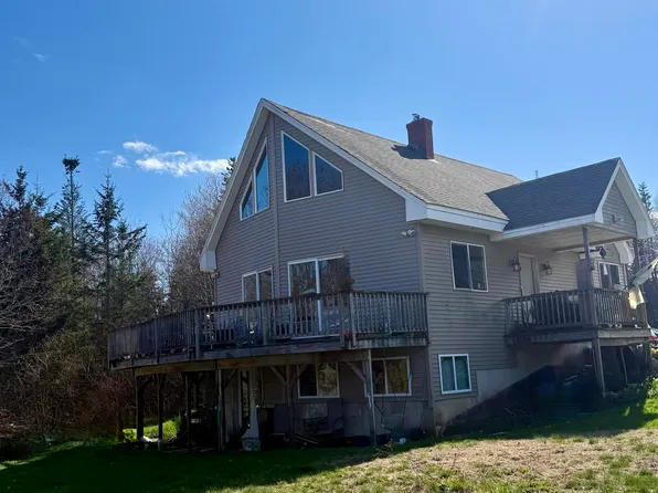 14 Sportsmans Way, Vinalhaven, ME 04863