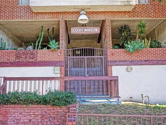 2nd image of 970 S Kingsley Dr APT 105