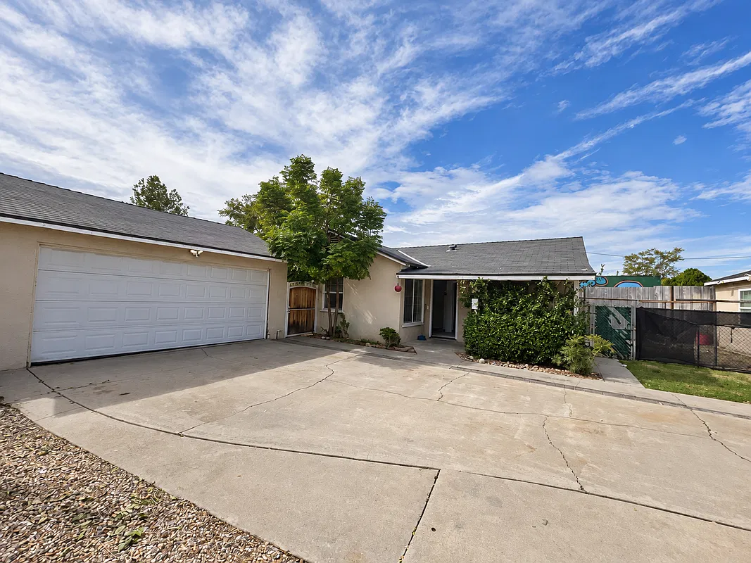 2 bed, 1.0 bath, 825 sqft, $2,195 — Photo 4