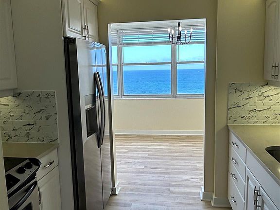 4th image of 111 Briny Avenue #1401