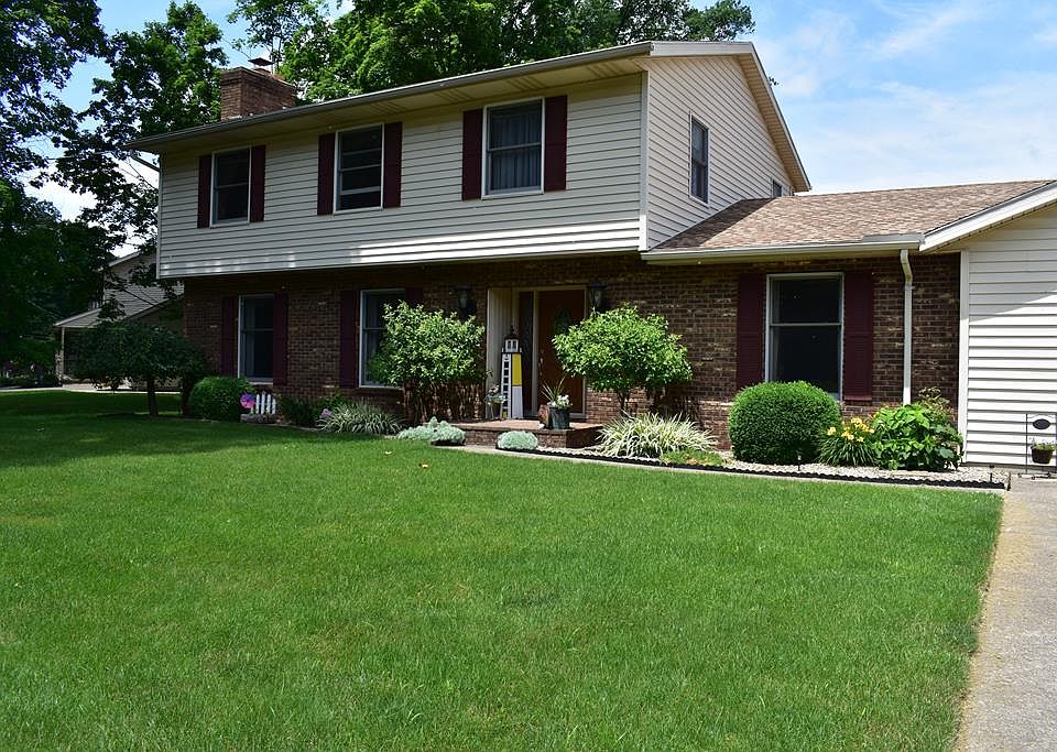 1st image of 1572 Southwood Dr